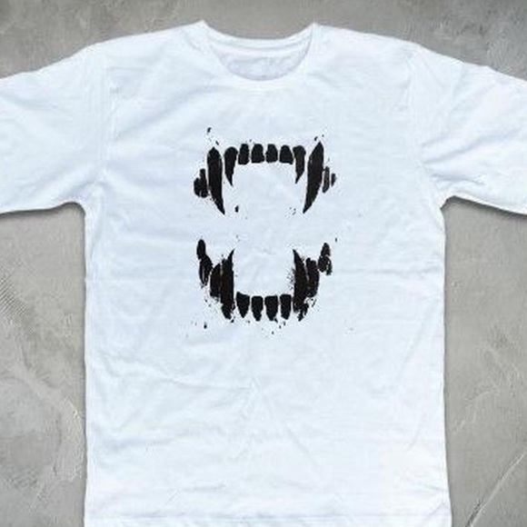 fast fashion Other - Vampire teeth T-shirt 🩸